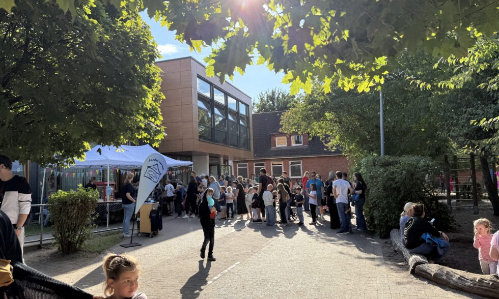 Jahrmarkt in Lahausen – Ein Schulfest voller Magie und Begegnungen