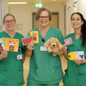 FreiDay-Aktion der 4c: Mutmachkarten für Kinderklinikpatienten